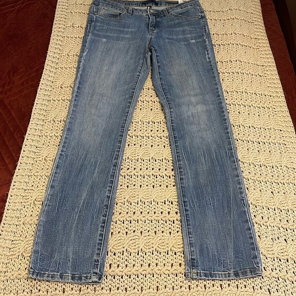 Code Bleu Women’s sz 8A Jeans Maya Straight leg light wash, distressed, preowned - Picture 1 of 12
